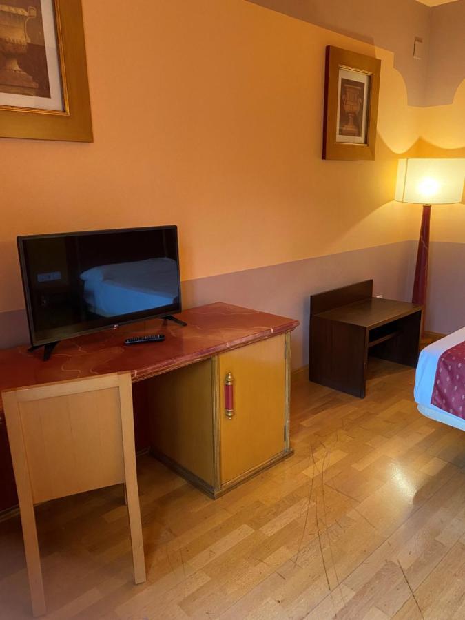 קברה Hotel Fuente Las Piedras מראה חיצוני תמונה