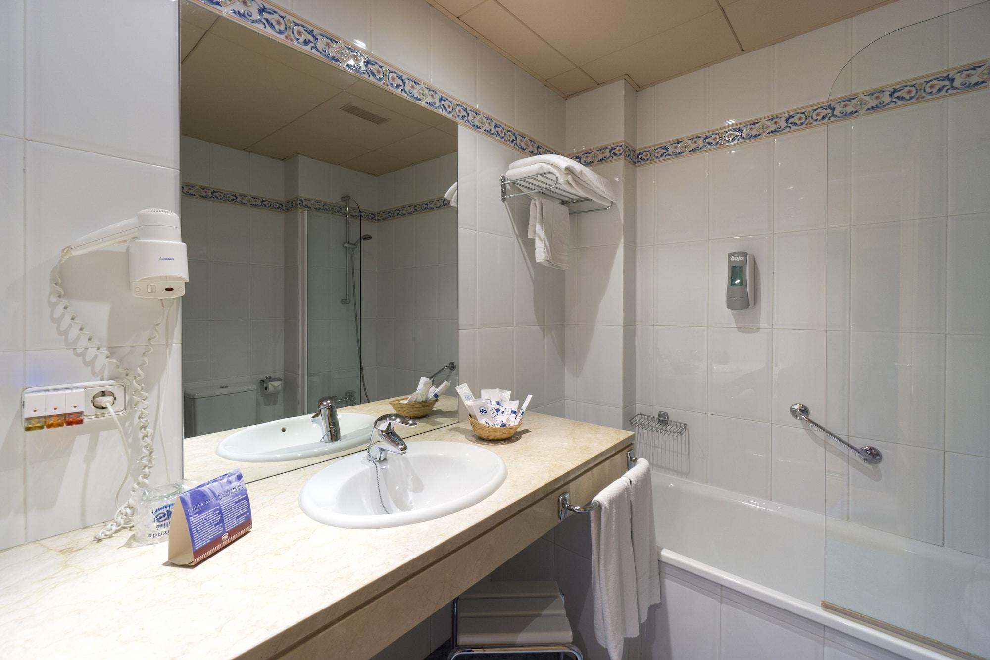 קברה Hotel Fuente Las Piedras מראה חיצוני תמונה