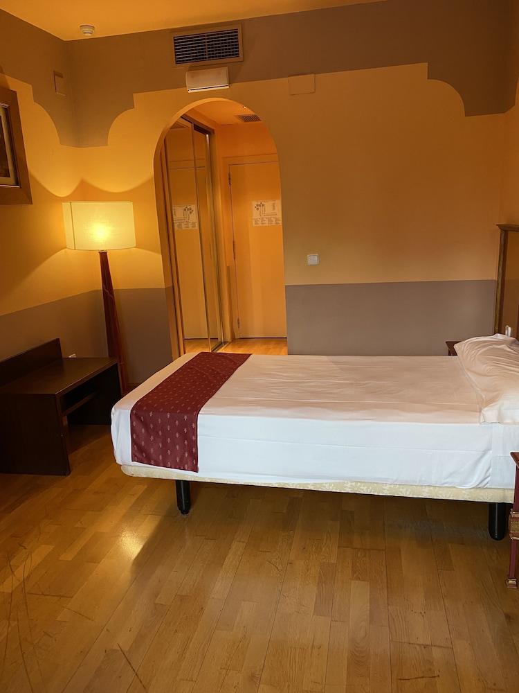 קברה Hotel Fuente Las Piedras מראה חיצוני תמונה