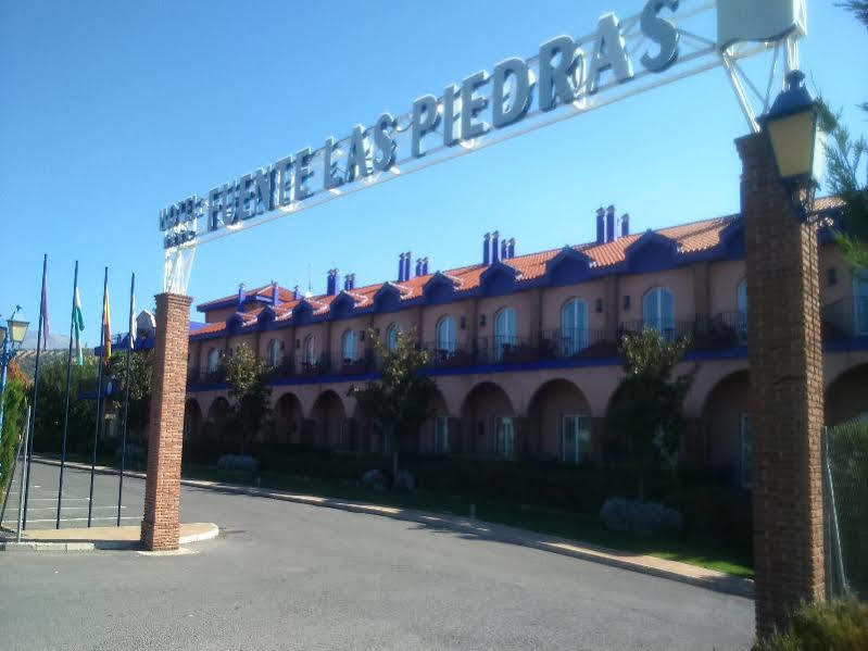 קברה Hotel Fuente Las Piedras מראה חיצוני תמונה